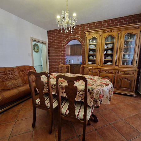 Apartments And Room Suza Сен Екстериор снимка