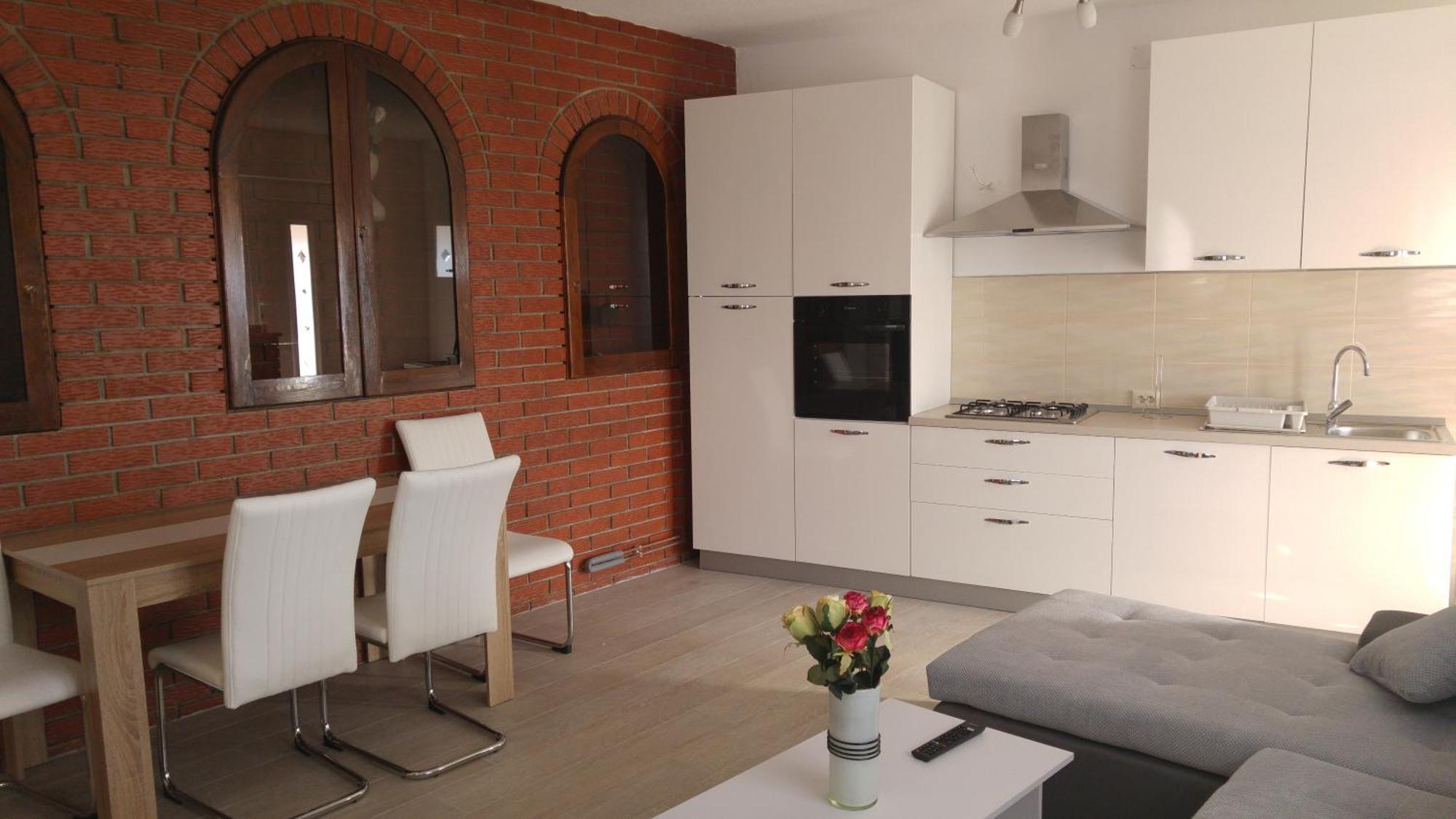 Apartments And Room Suza Сен Екстериор снимка