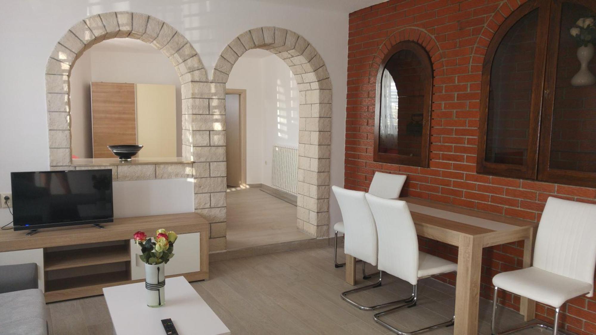 Apartments And Room Suza Сен Екстериор снимка