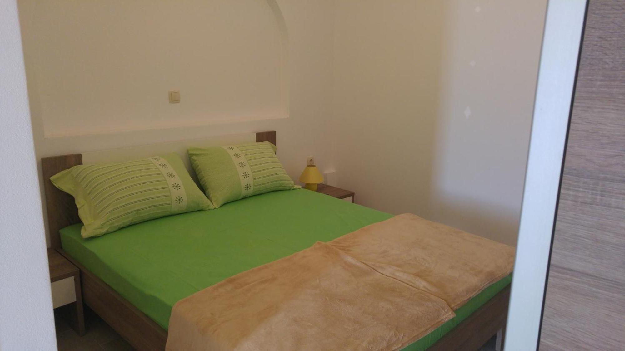 Apartments And Room Suza Сен Екстериор снимка