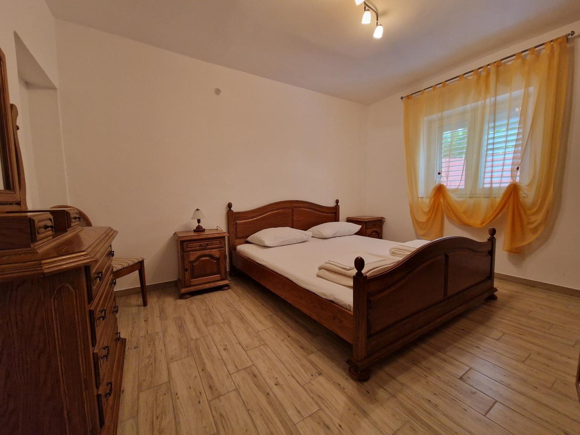 Apartments And Room Suza Сен Стая снимка
