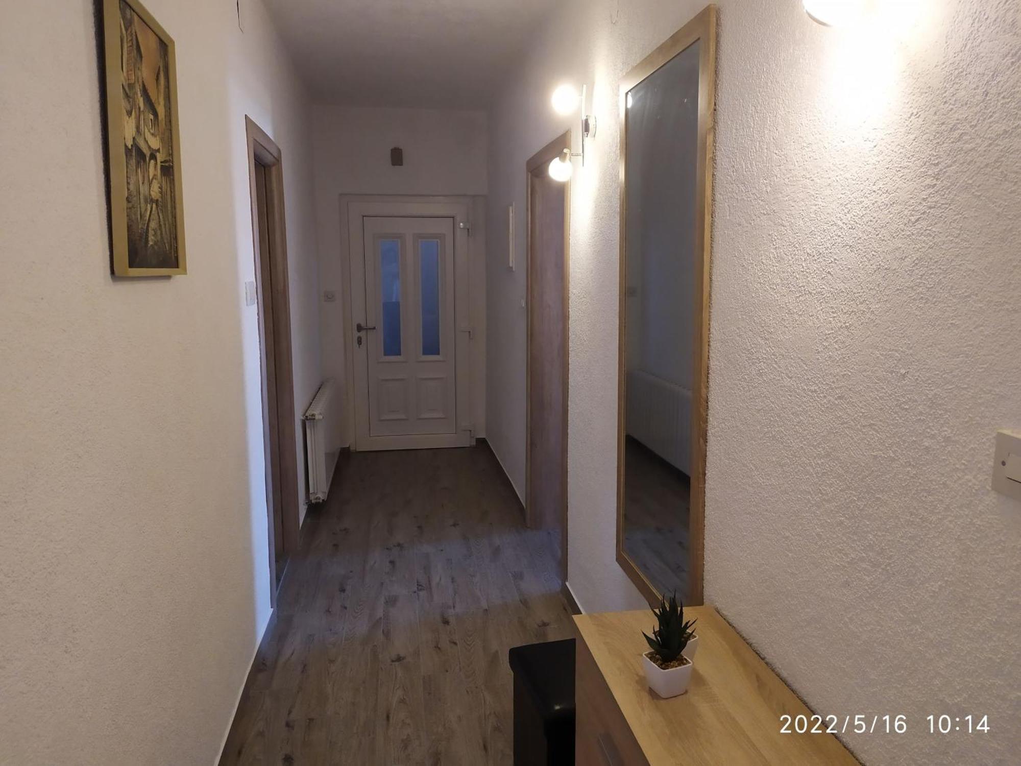 Apartments And Room Suza Сен Екстериор снимка